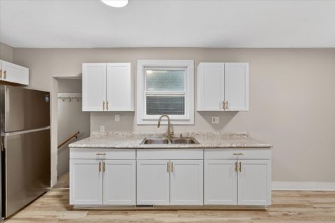 Tiny photo for 947 Crescent Street NE, Grand Rapids City, MI 49503 (MLS # 65026013441)