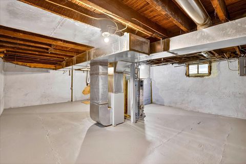 Tiny photo for 947 Crescent Street NE, Grand Rapids City, MI 49503 (MLS # 65026013441)