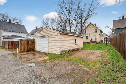 Tiny photo for 947 Crescent Street NE, Grand Rapids City, MI 49503 (MLS # 65026013441)