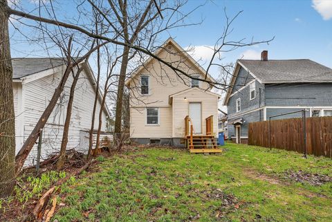 Tiny photo for 947 Crescent Street NE, Grand Rapids City, MI 49503 (MLS # 65026013441)