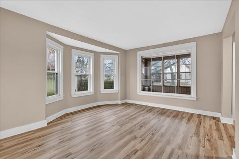 Tiny photo for 947 Crescent Street NE, Grand Rapids City, MI 49503 (MLS # 65026013441)