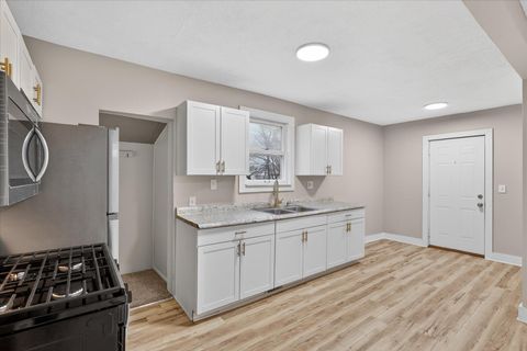 Tiny photo for 947 Crescent Street NE, Grand Rapids City, MI 49503 (MLS # 65026013441)