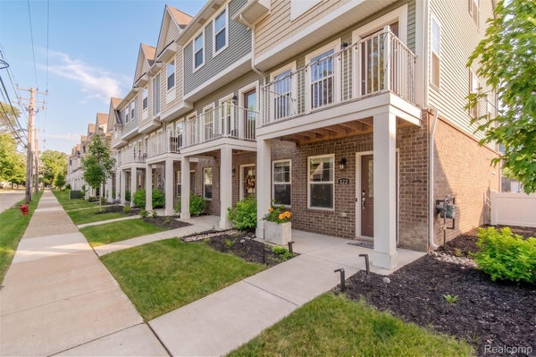 322 JEFF KEETON DR, HAZEL PARK, MI 48030 - Image b3605fd072a4962fb9dde1aa2514f3a2/2992993708