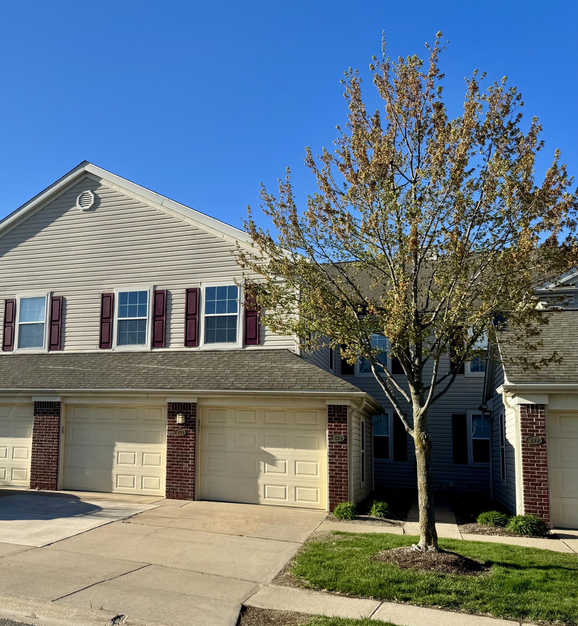 295 Victoria Drive