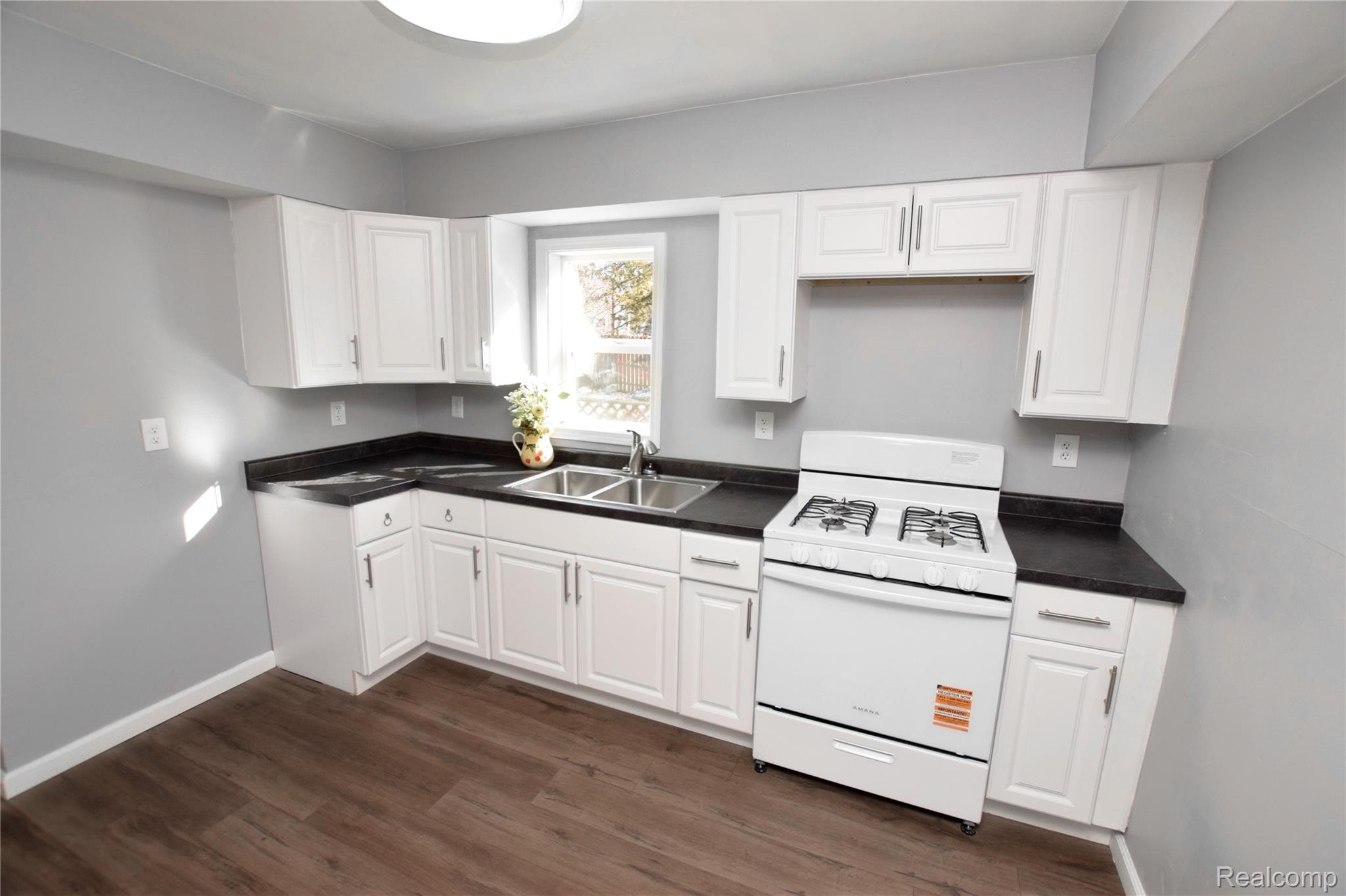 2390 E Boatfield Avenue