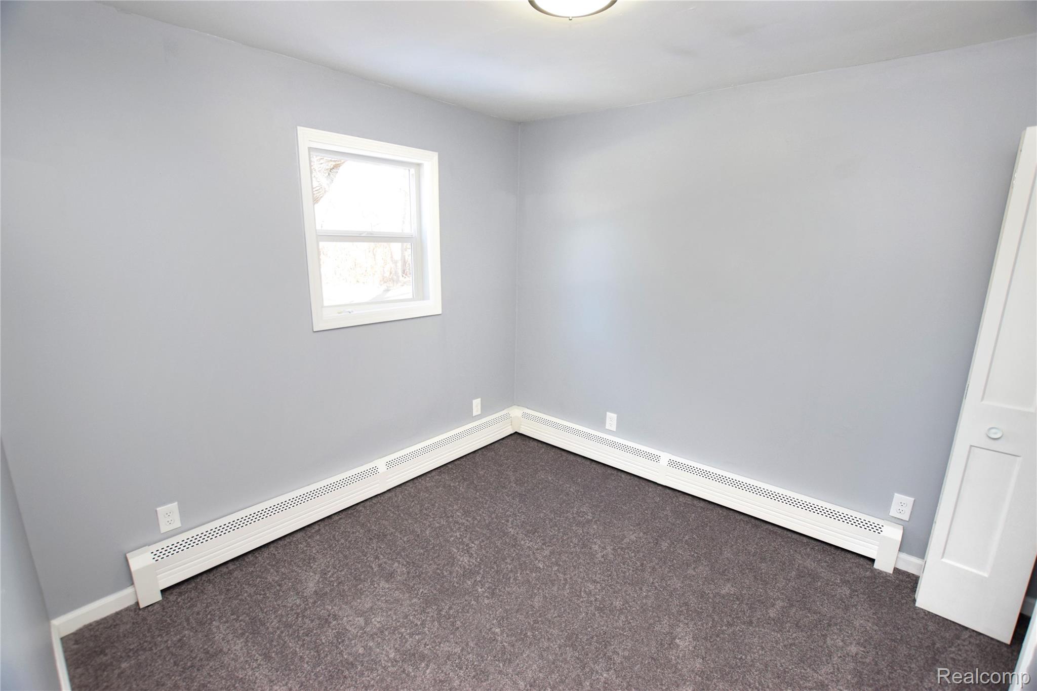 2390 E Boatfield Avenue