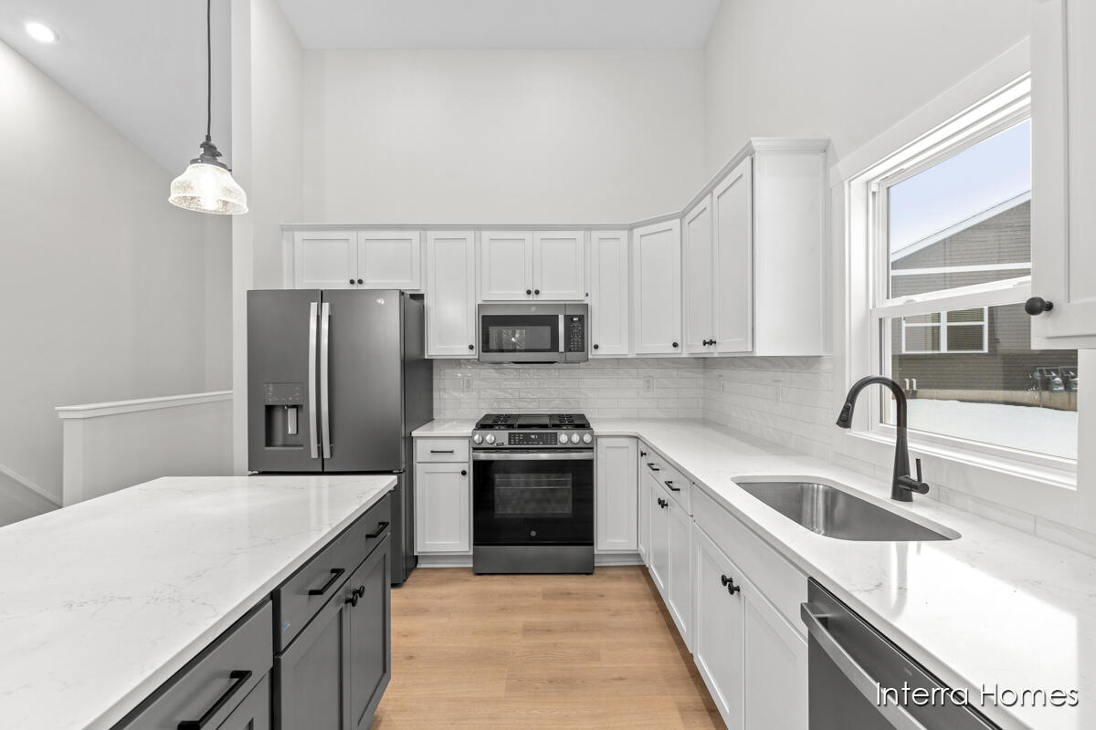 2827 W Cobblestone Court SE 13