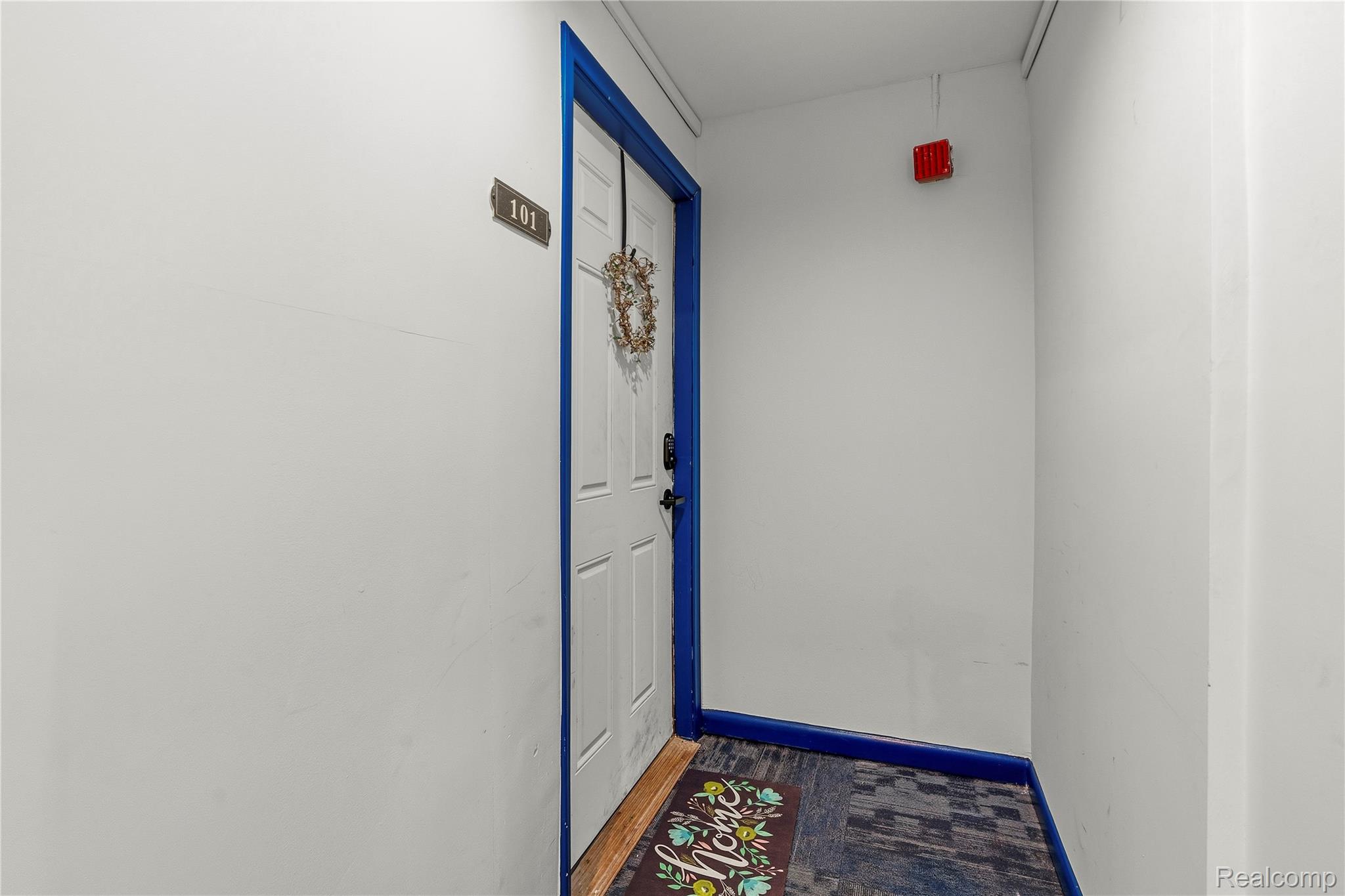 120 Seward Street 101