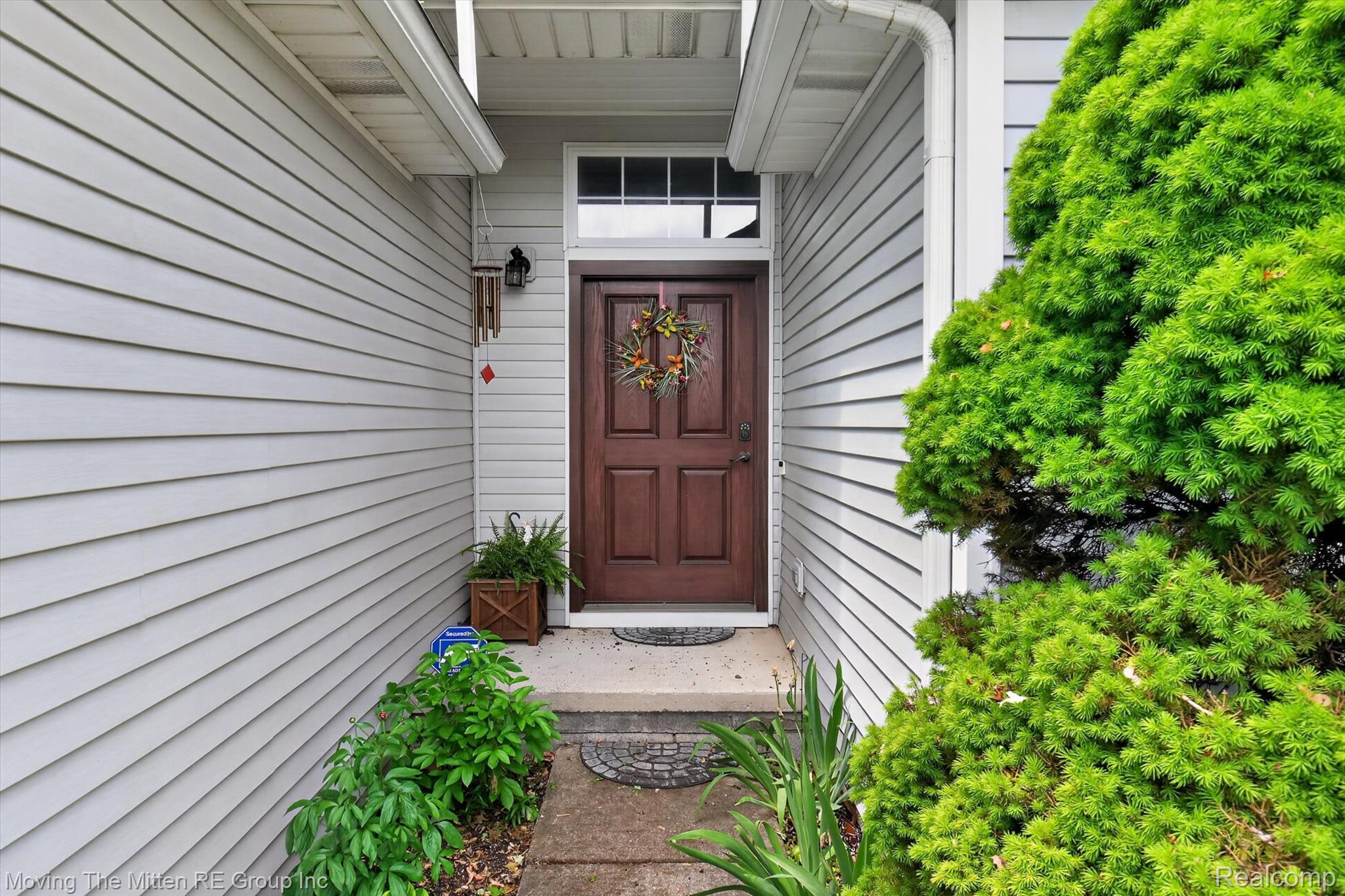 953 N Newburgh Road