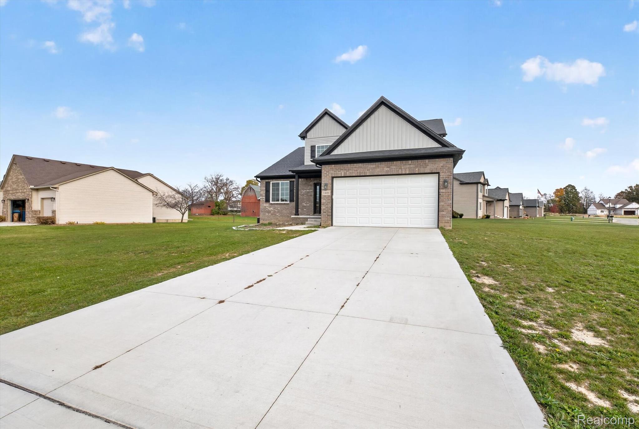 1448 Woodlake Lane
