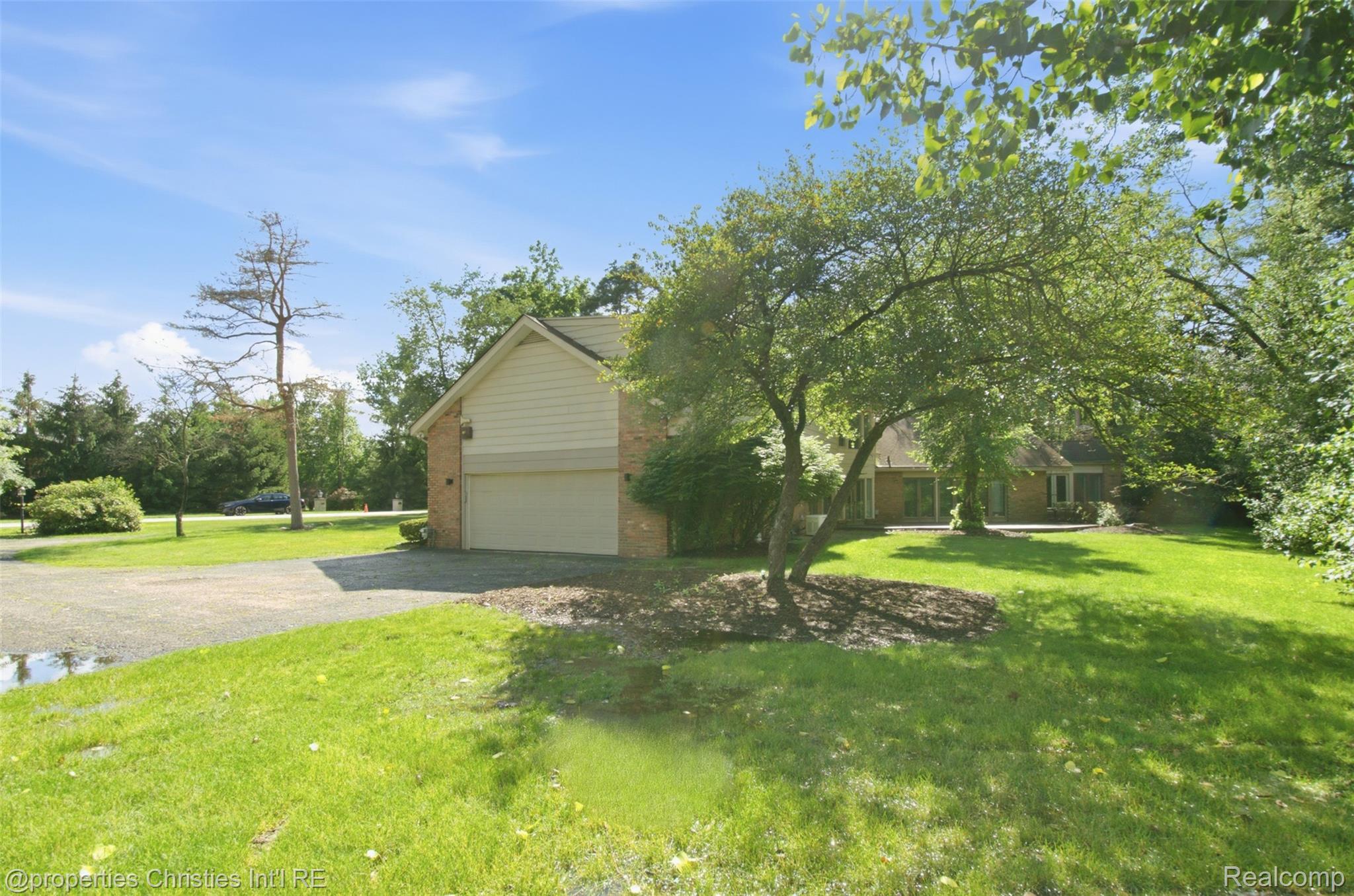 25310 Canterbury Road