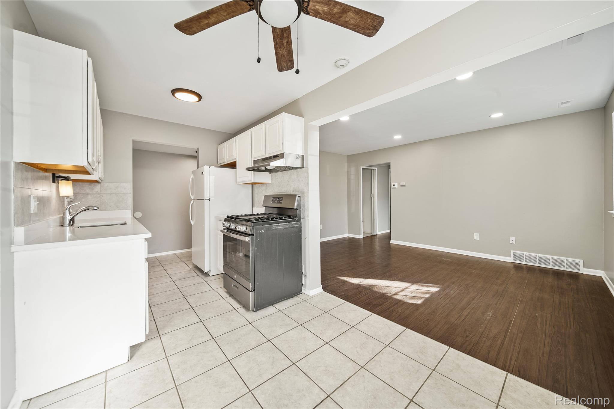 45200 Keding Street 104