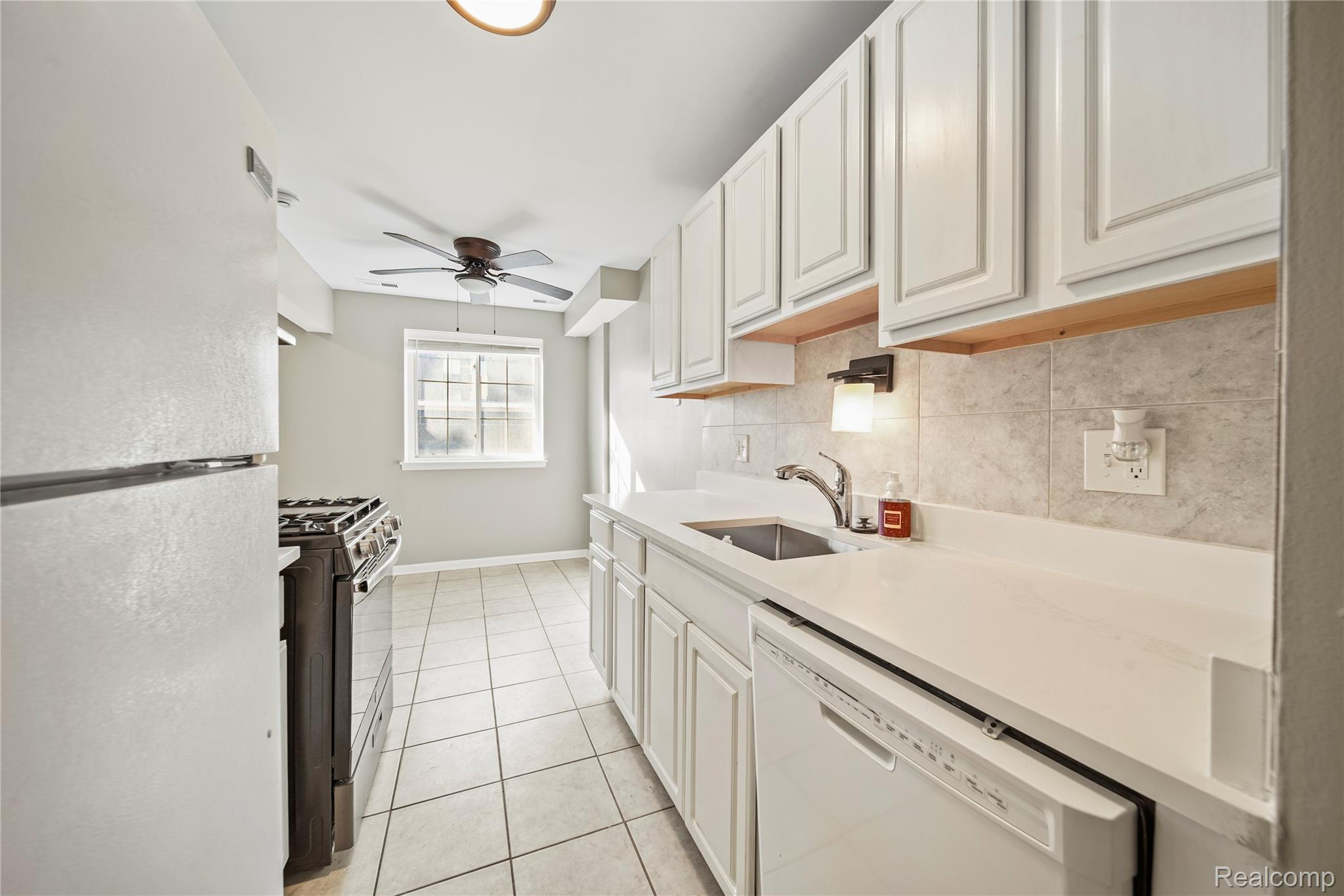 45200 Keding Street 104