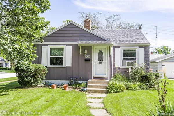 2932 COOPER AVE, PORT HURON, MI 48060 - Image b3a579cb8dfd86d2c5b50ea71d34e880/3171373724