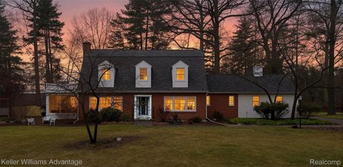 757 N Gulley Road Dearborn Heights City MI 48127