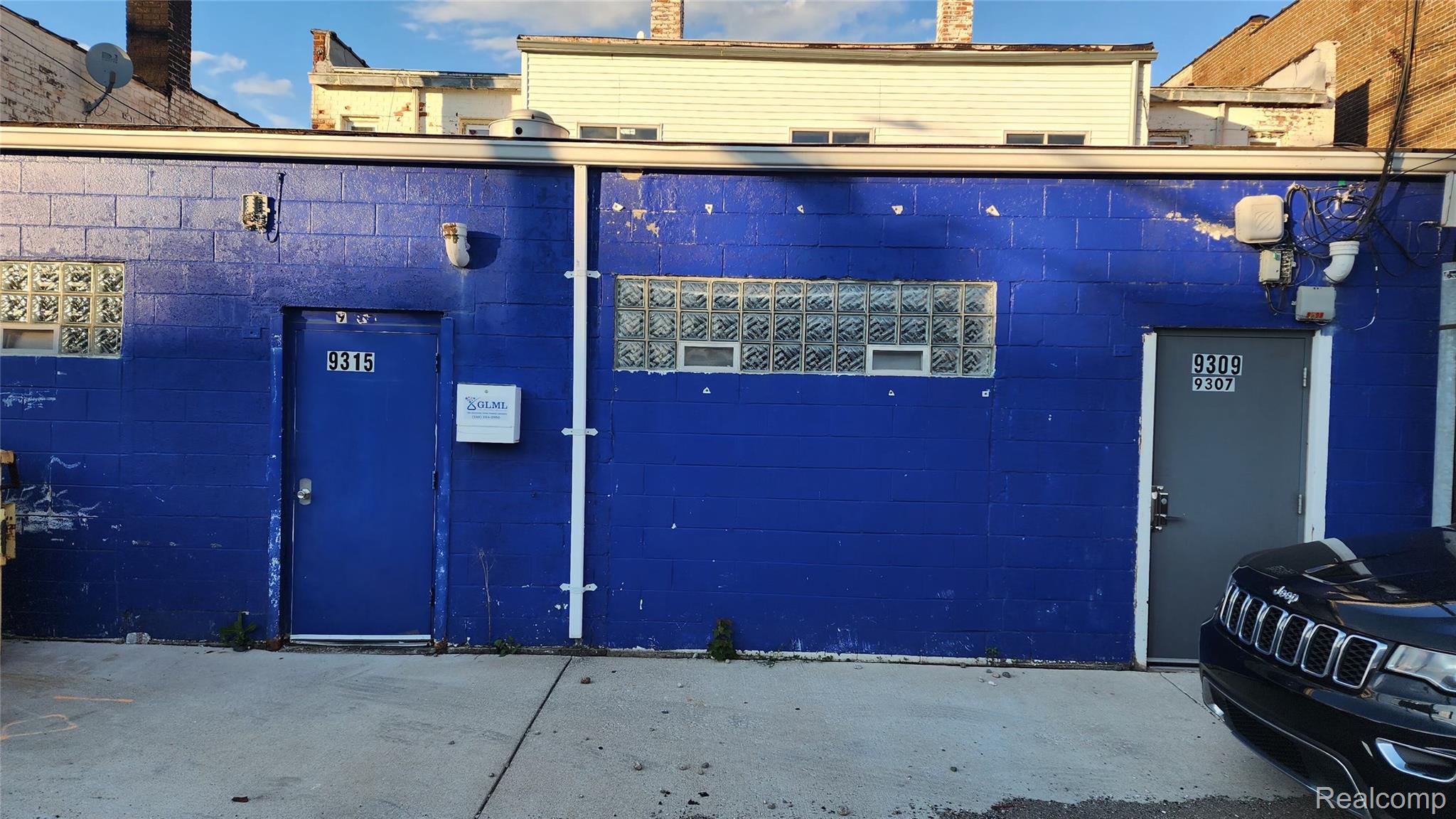 9307 Suit 9315 JOSEPH CAMPAU Street