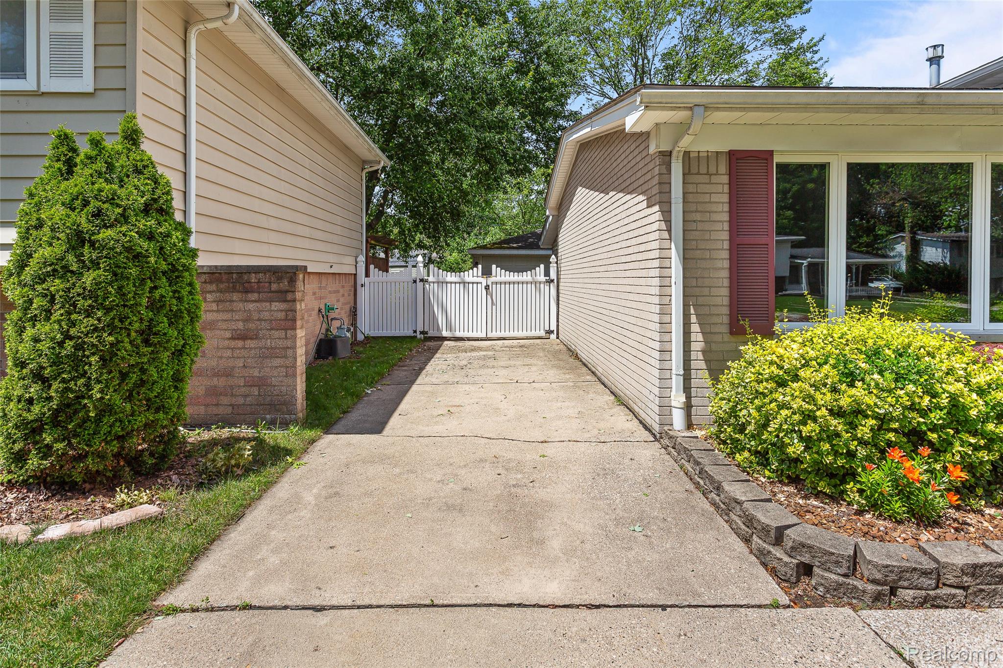 9428 Elm Street