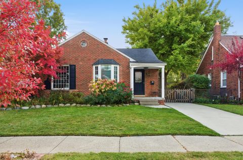 1353 Cambridge Road Berkley City MI 48072