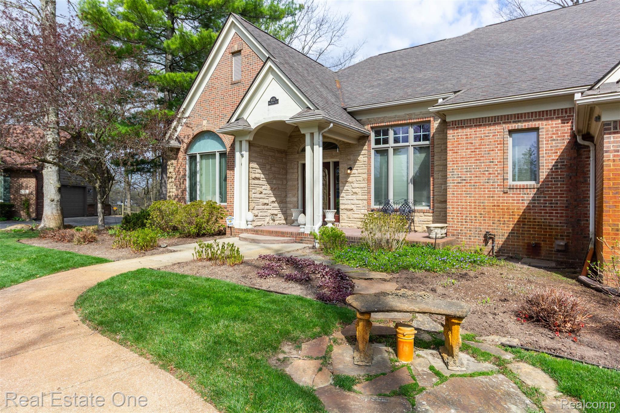 10215 Mill Pointe Drive
