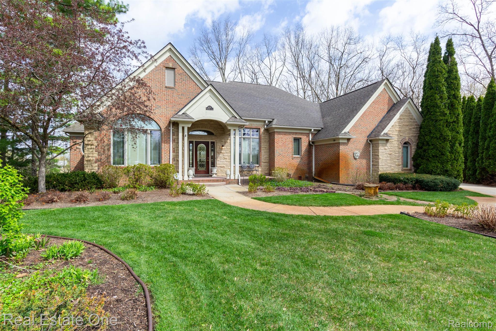 10215 Mill Pointe Drive