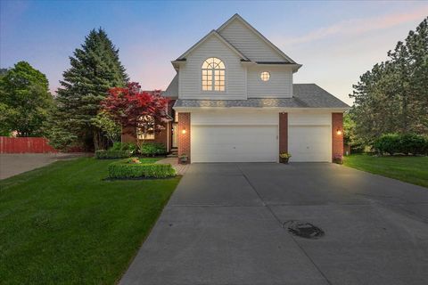 19880 IRVING Drive Livonia City Wayne MI 48152