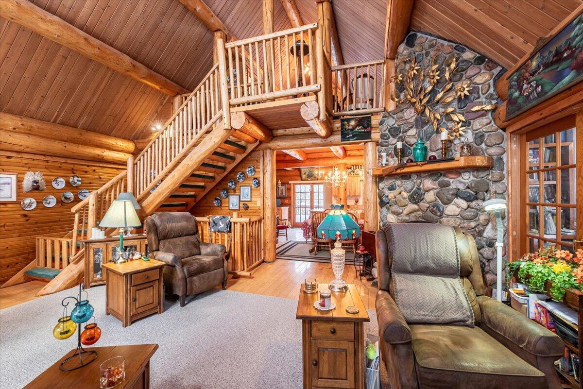 11550 N Hilltop Drive