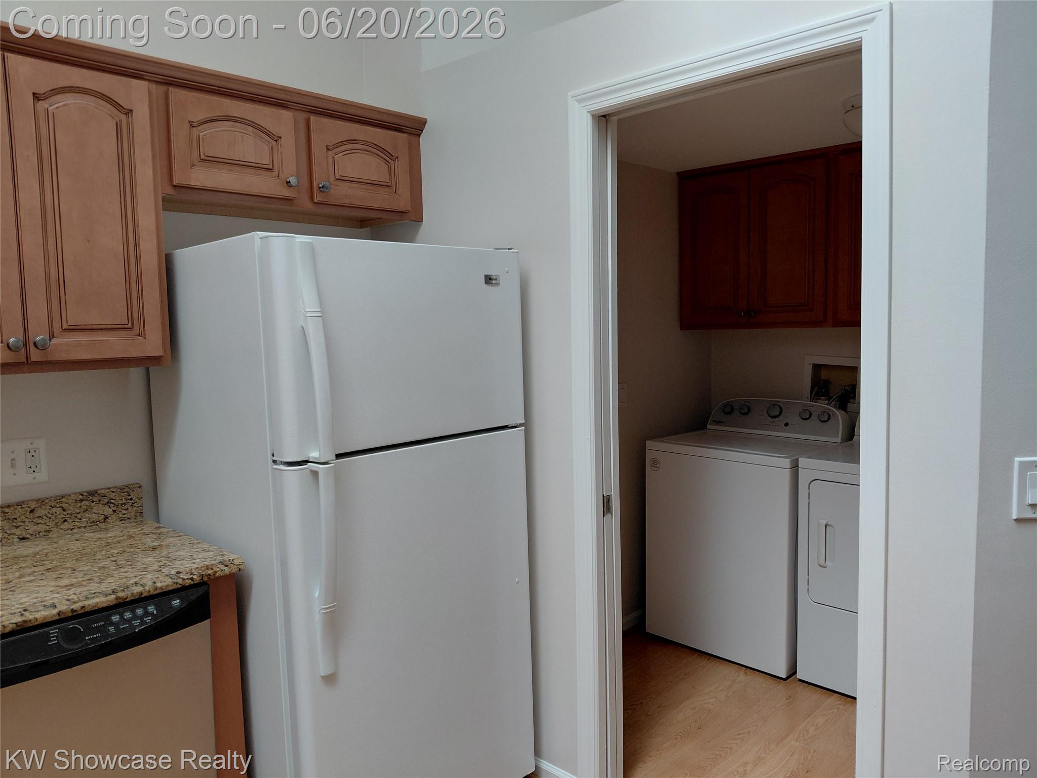 7368 Meadowridge Drive End Unit