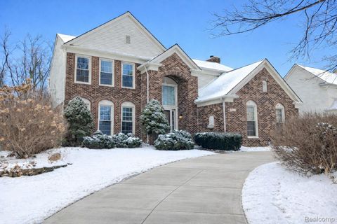 47497 Fox Run Drive Canton Charter Township MI 48187