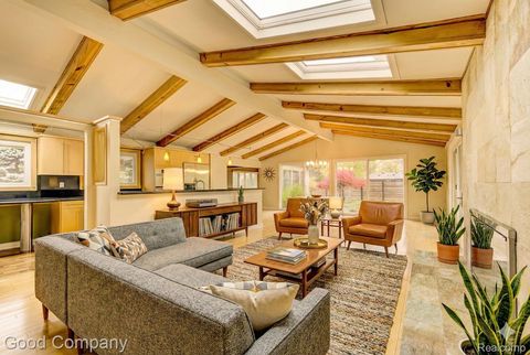 2839 Lanergan Drive Troy City MI 48084