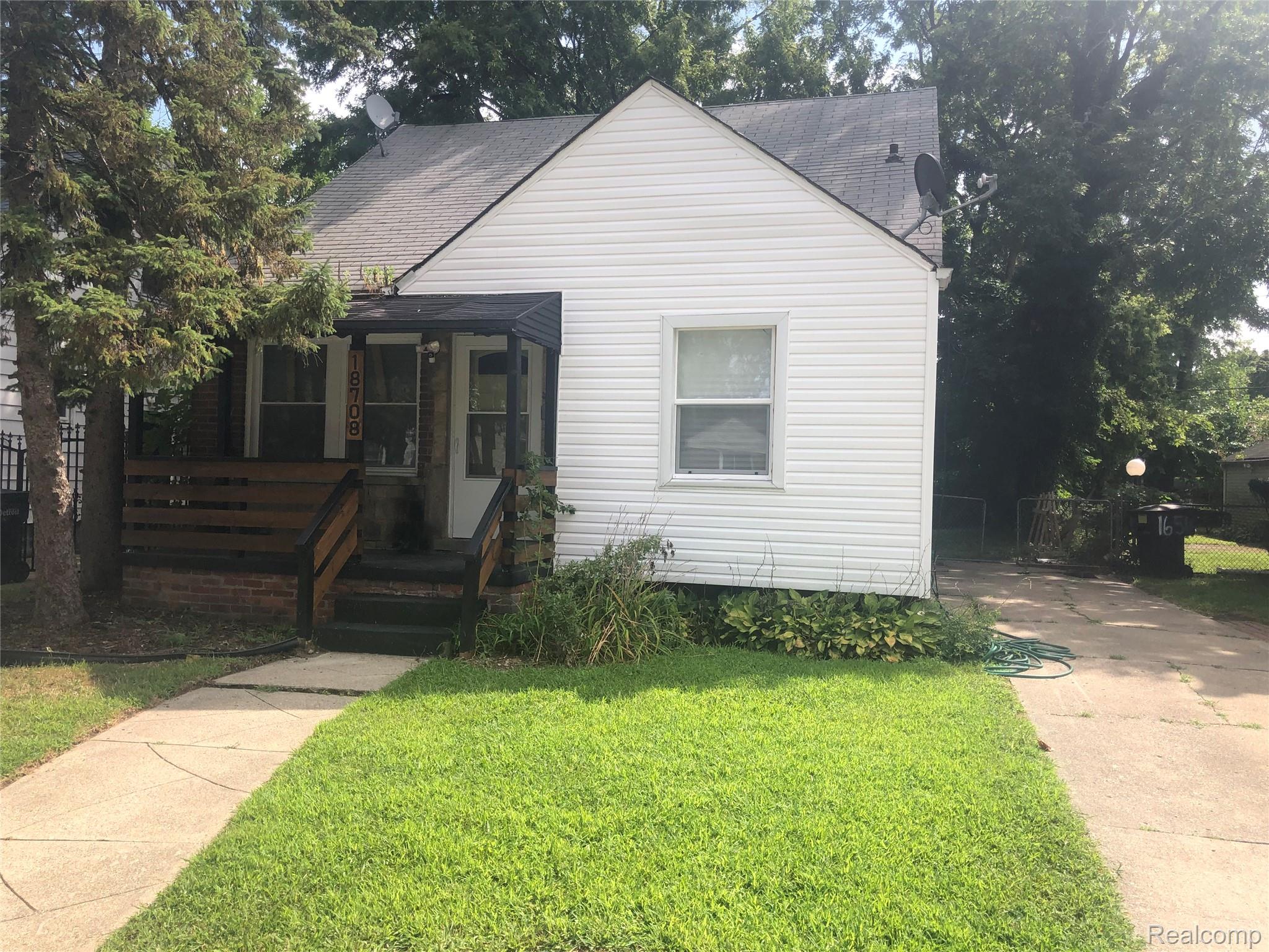 Detroit City, Michigan 48219, United States, 3 Bedrooms Bedrooms, ,1 BathroomBathrooms,Residential,Active,185713