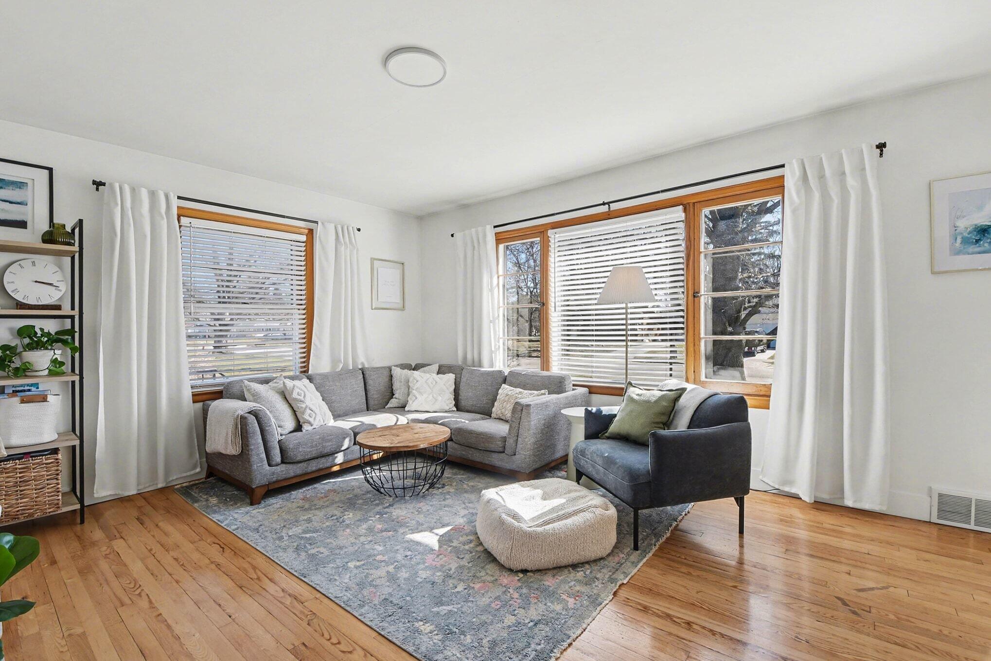 3769 Cheyenne Drive SW