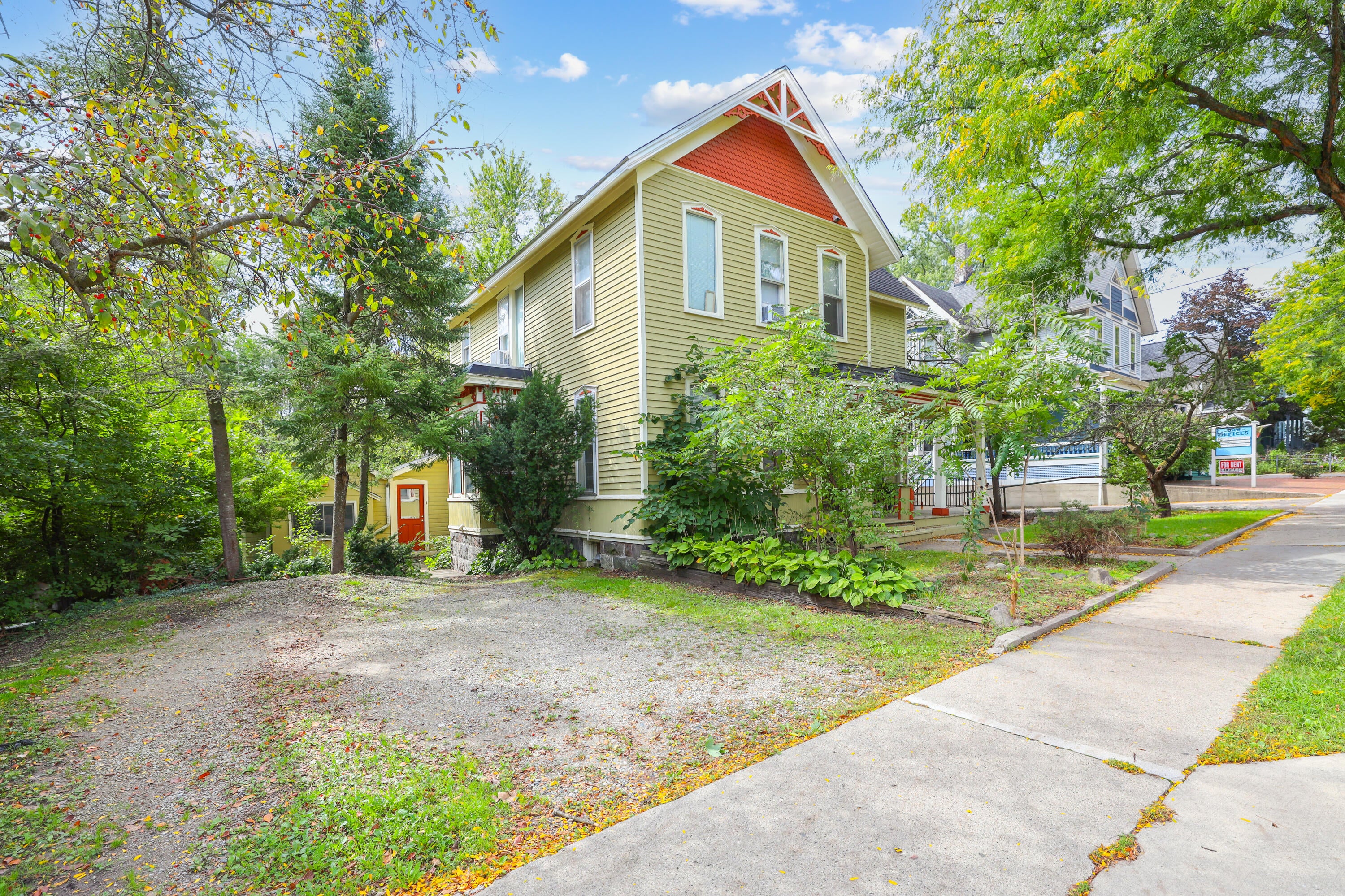 513 W Huron Street