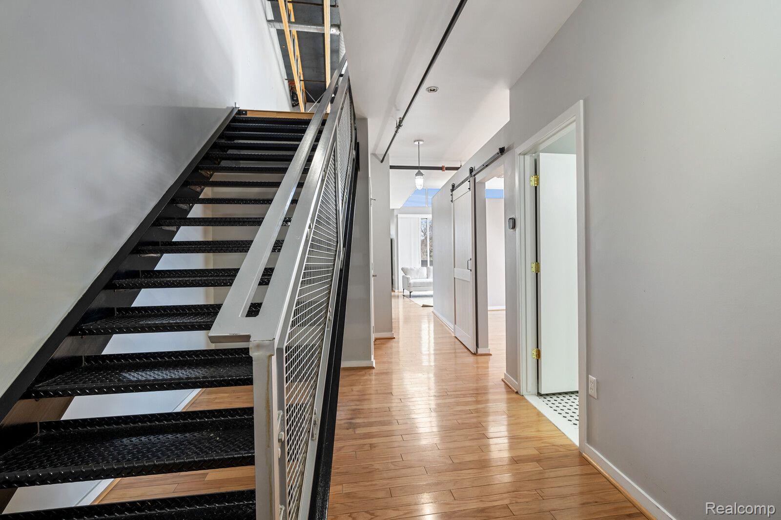 614 S TROY Street 204