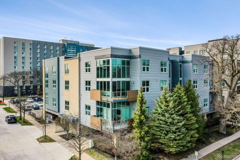 614 S TROY Street 204 Royal Oak City MI 48067