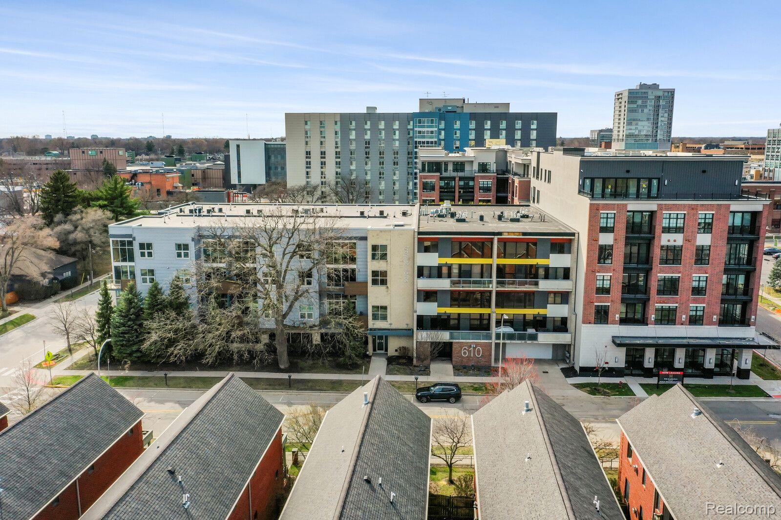 614 S TROY Street 204