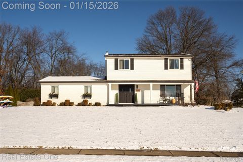8680 Harbortowne Drive Village Of Clarkston City MI 48348