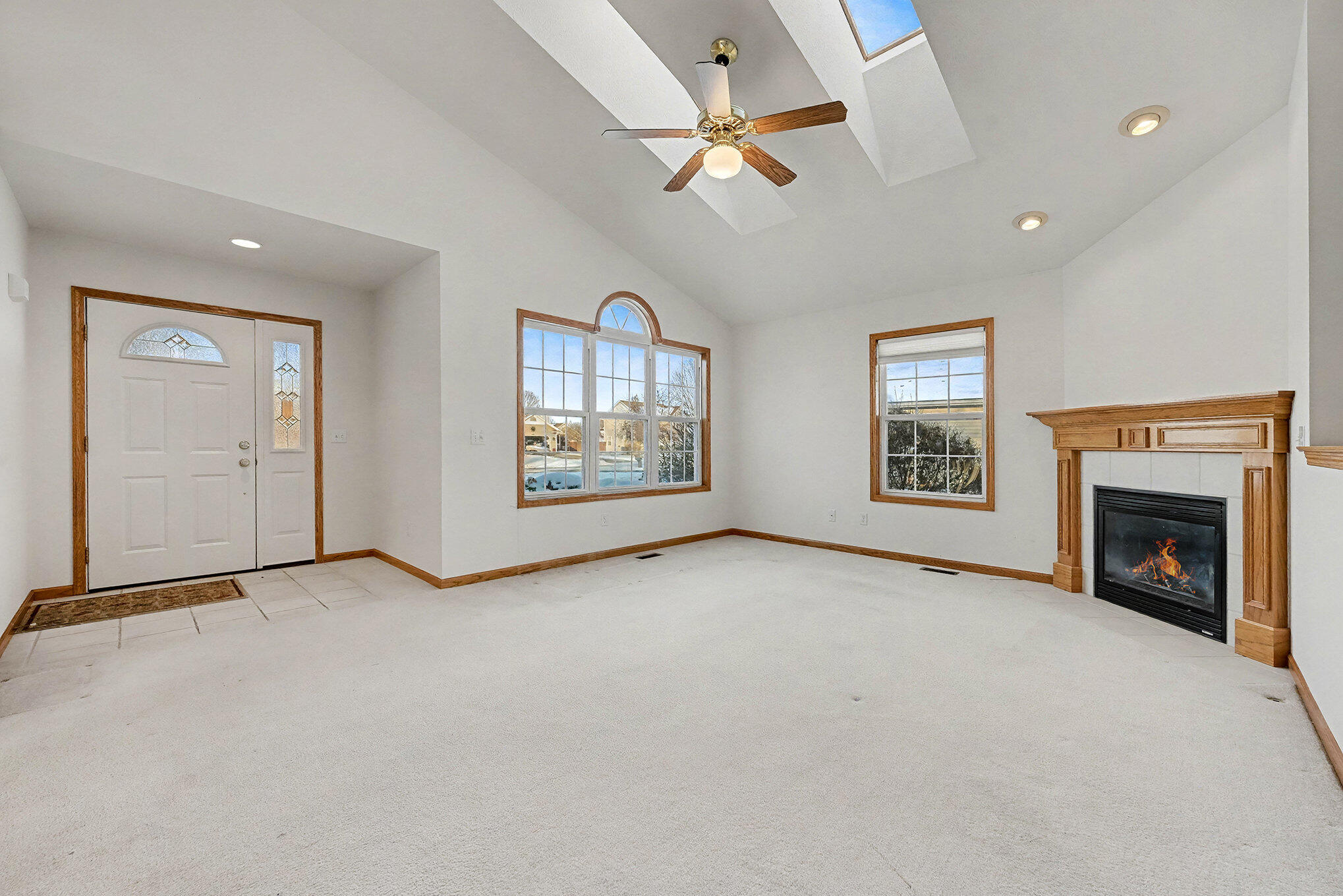 6204 Thistlewood Avenue