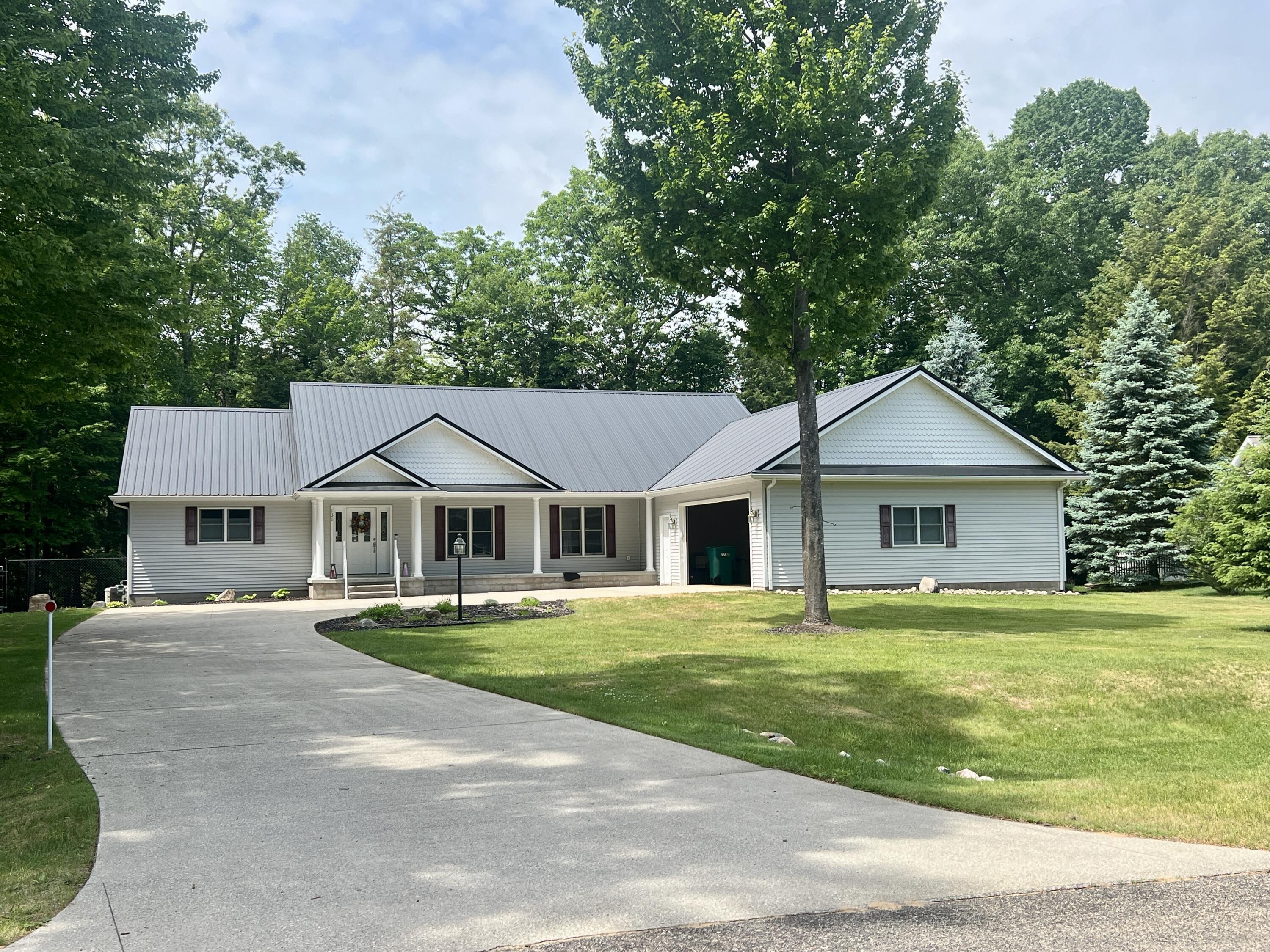 131 Indian Oaks Trail