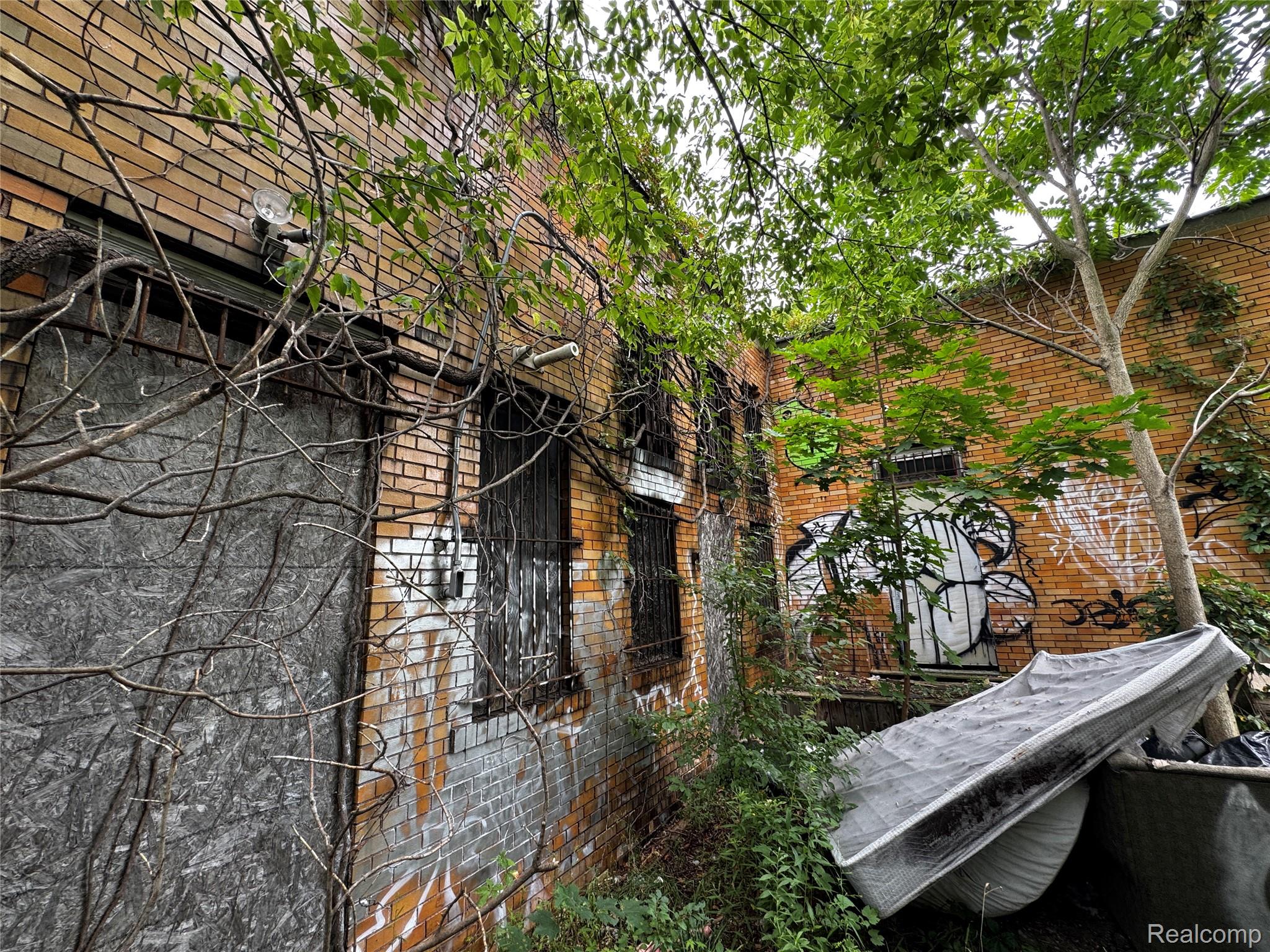 1550 Davison Road