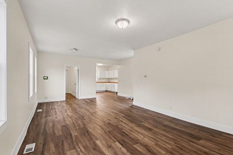 Tiny photo for 769 Catawba Avenue, Muskegon City, MI 49442 (MLS # 71026001854)