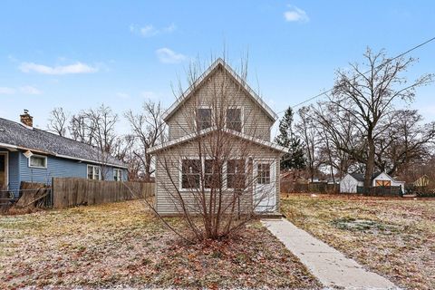 Tiny photo for 769 Catawba Avenue, Muskegon City, MI 49442 (MLS # 71026001854)