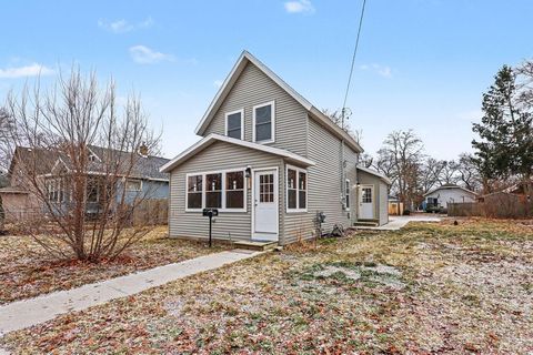 Photo of 769 Catawba Avenue, Muskegon City, MI 49442 (MLS # 71026001854)