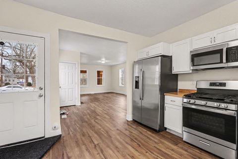 Tiny photo for 769 Catawba Avenue, Muskegon City, MI 49442 (MLS # 71026001854)