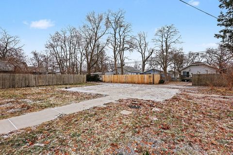 Tiny photo for 769 Catawba Avenue, Muskegon City, MI 49442 (MLS # 71026001854)