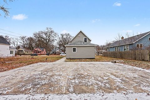 Tiny photo for 769 Catawba Avenue, Muskegon City, MI 49442 (MLS # 71026001854)