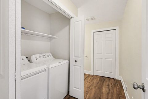 Tiny photo for 769 Catawba Avenue, Muskegon City, MI 49442 (MLS # 71026001854)