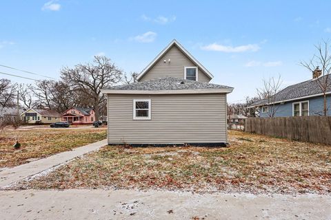 Tiny photo for 769 Catawba Avenue, Muskegon City, MI 49442 (MLS # 71026001854)