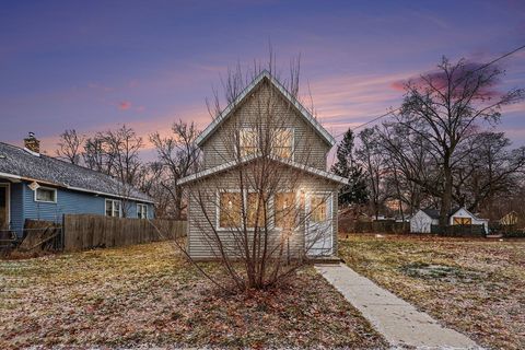 Tiny photo for 769 Catawba Avenue, Muskegon City, MI 49442 (MLS # 71026001854)