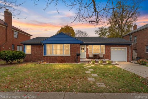 2439 22nd Street Wyandotte City MI 48192