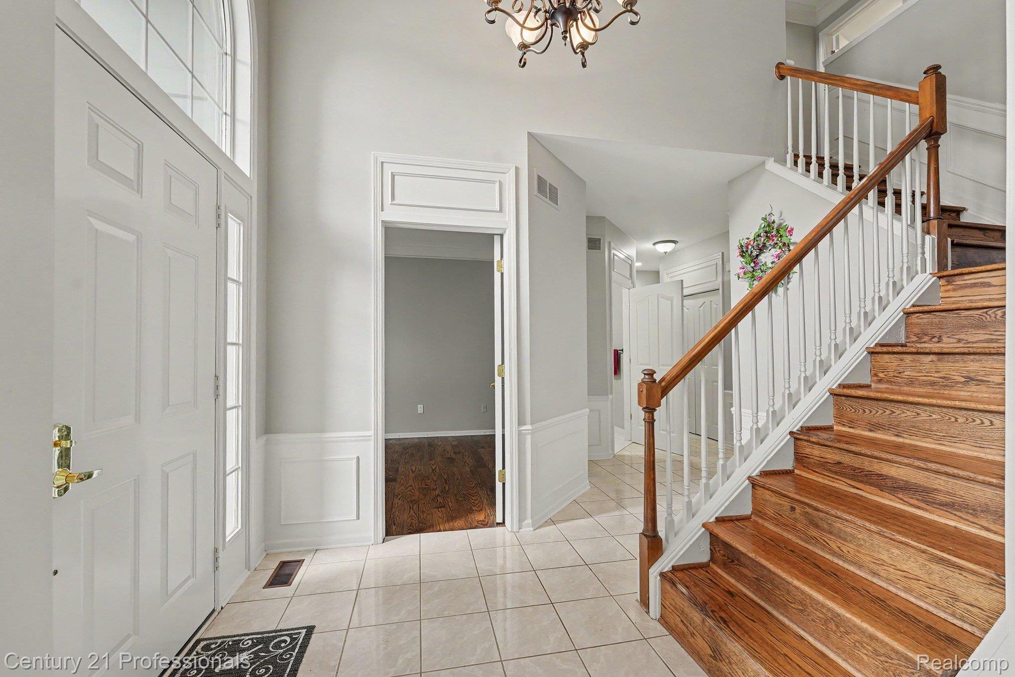 25726 Groveland